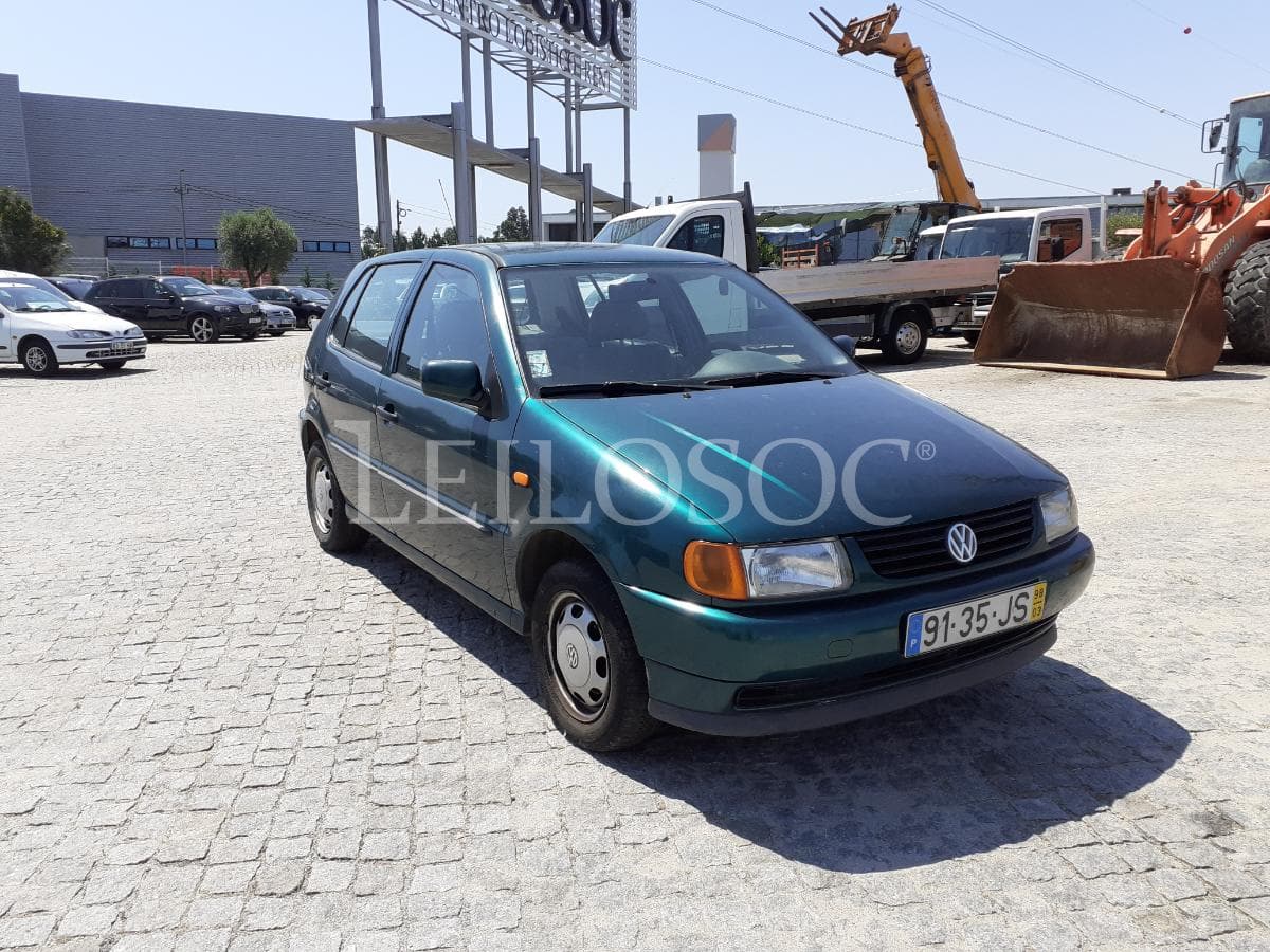 Volkswagen Polo 1.0 · Ano 1998