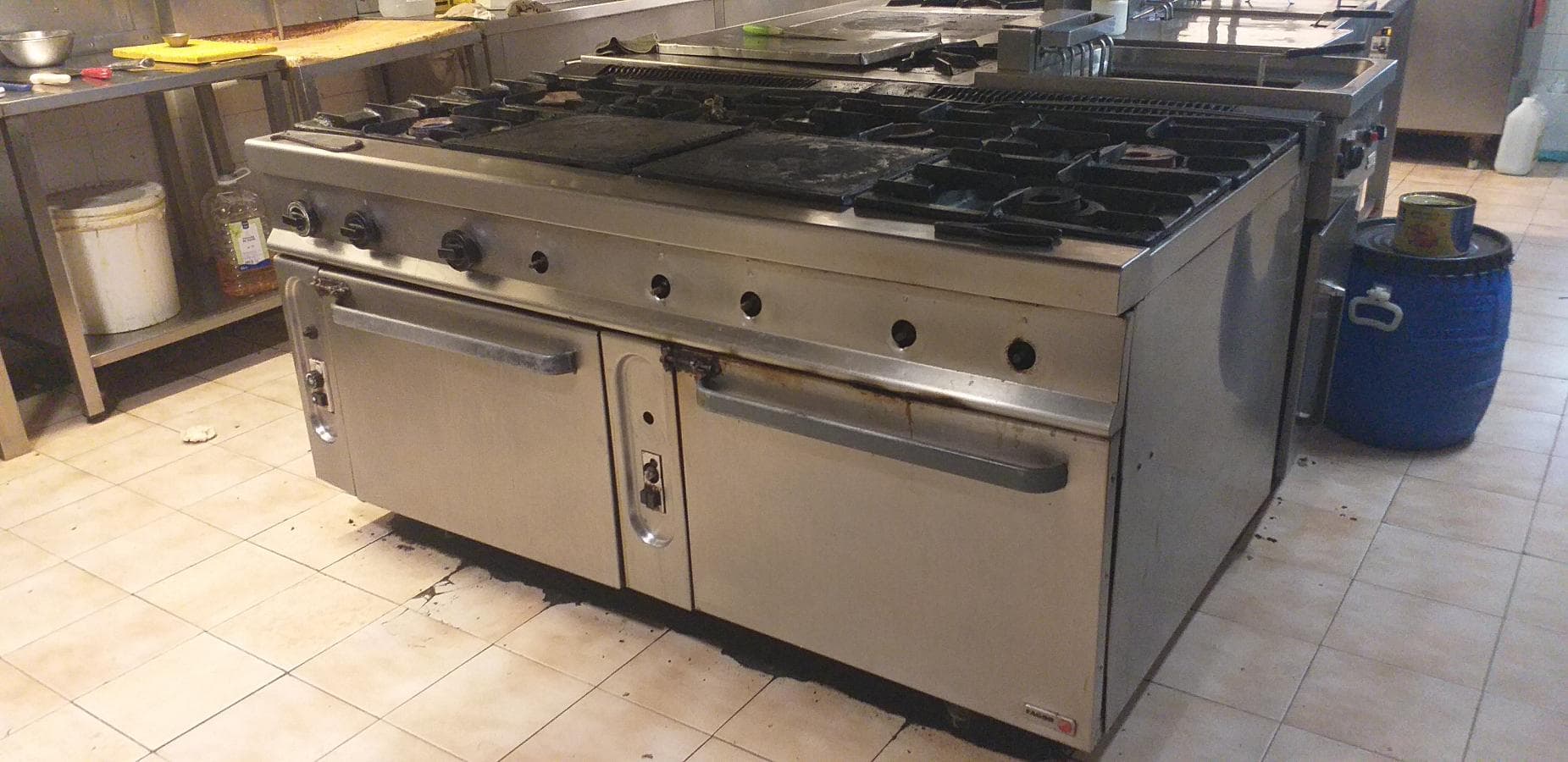 Equipamento de Restauração e Escritório — imagen 2
