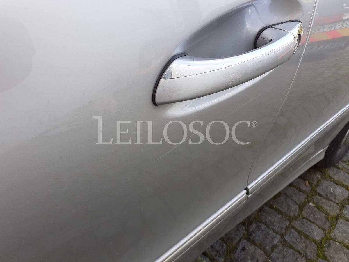 Mercedes-Benz E220 CDI · Ano 2005 — imagen 21