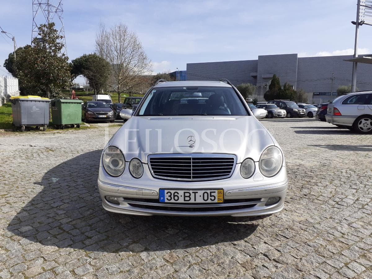 Mercedes-Benz E220 CDI · Ano 2005 — imagen 2