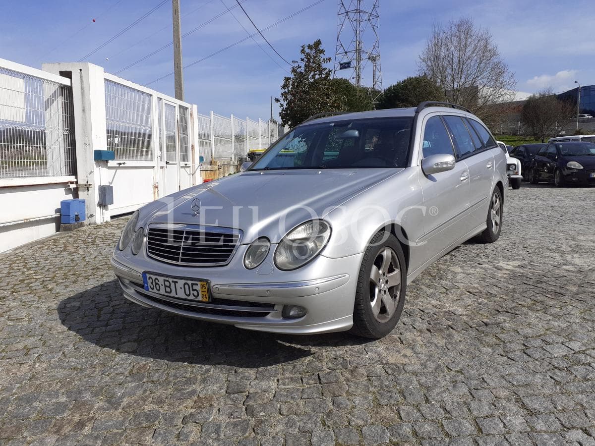 Mercedes-Benz E220 CDI · Ano 2005 — imagen 3