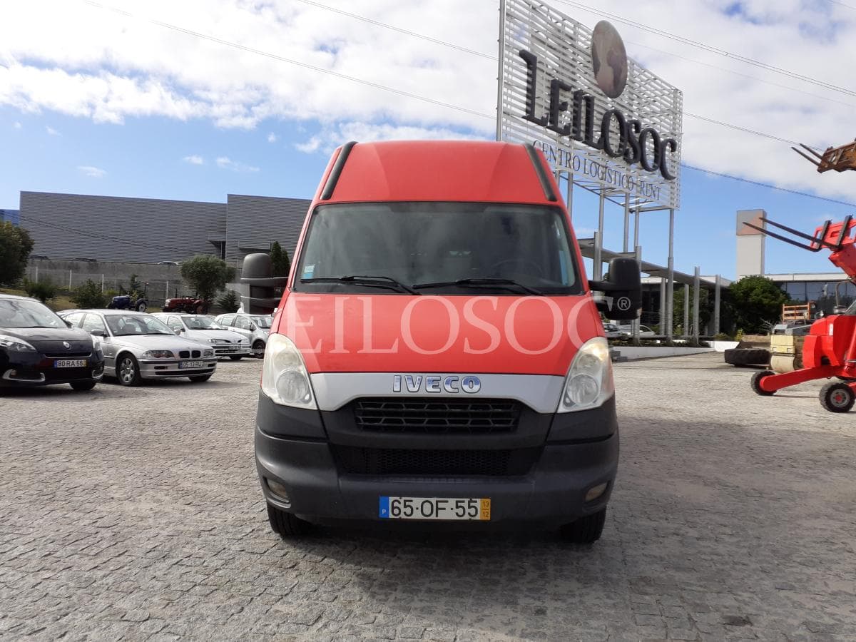 Iveco Daily 35C15 · Ano 2013 — imagen 2