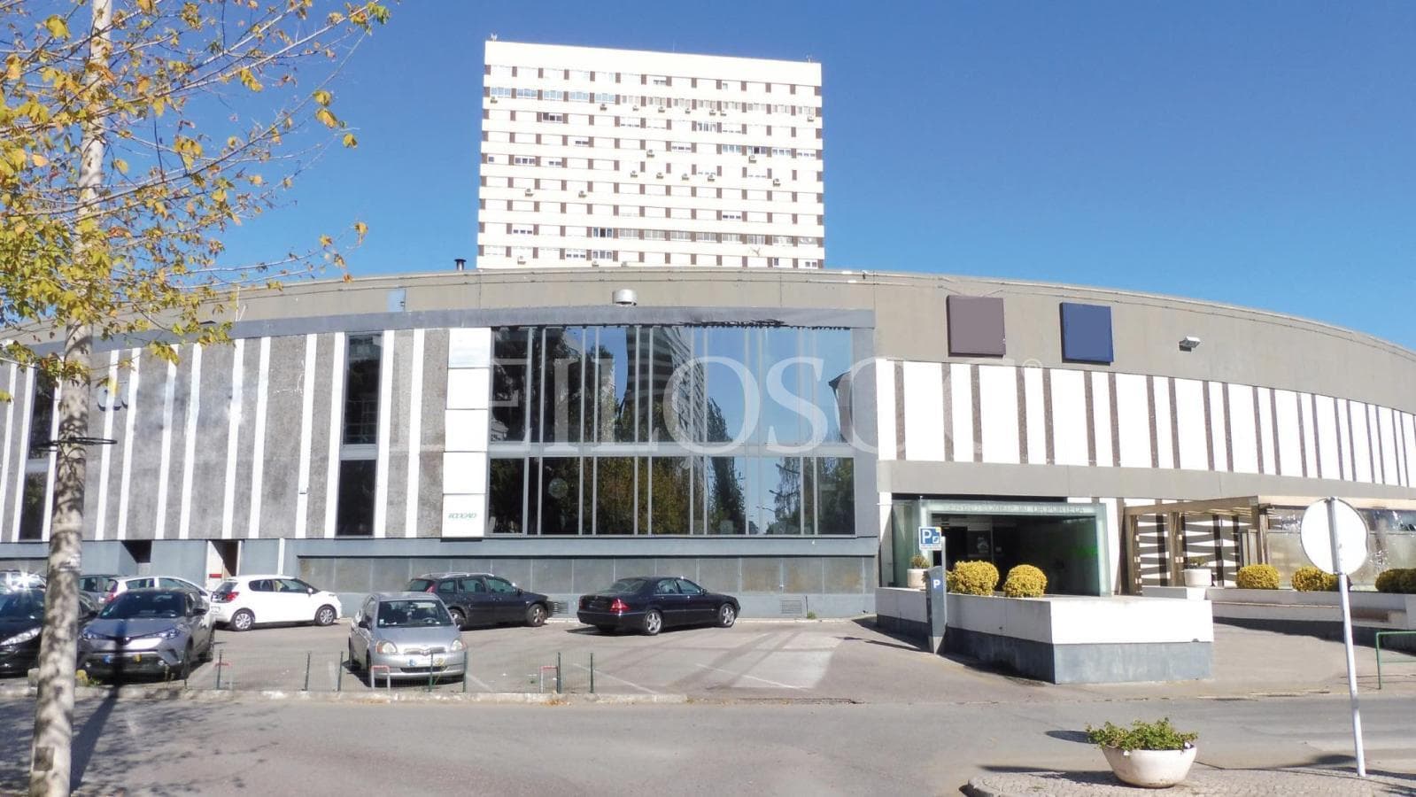 Loja · Loures — imagen 1