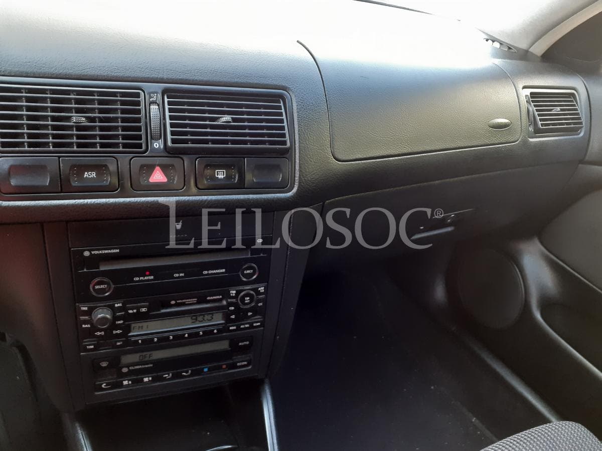 Volkswagen Golf 1.9 TDI · Ano 2001 — imagen 14