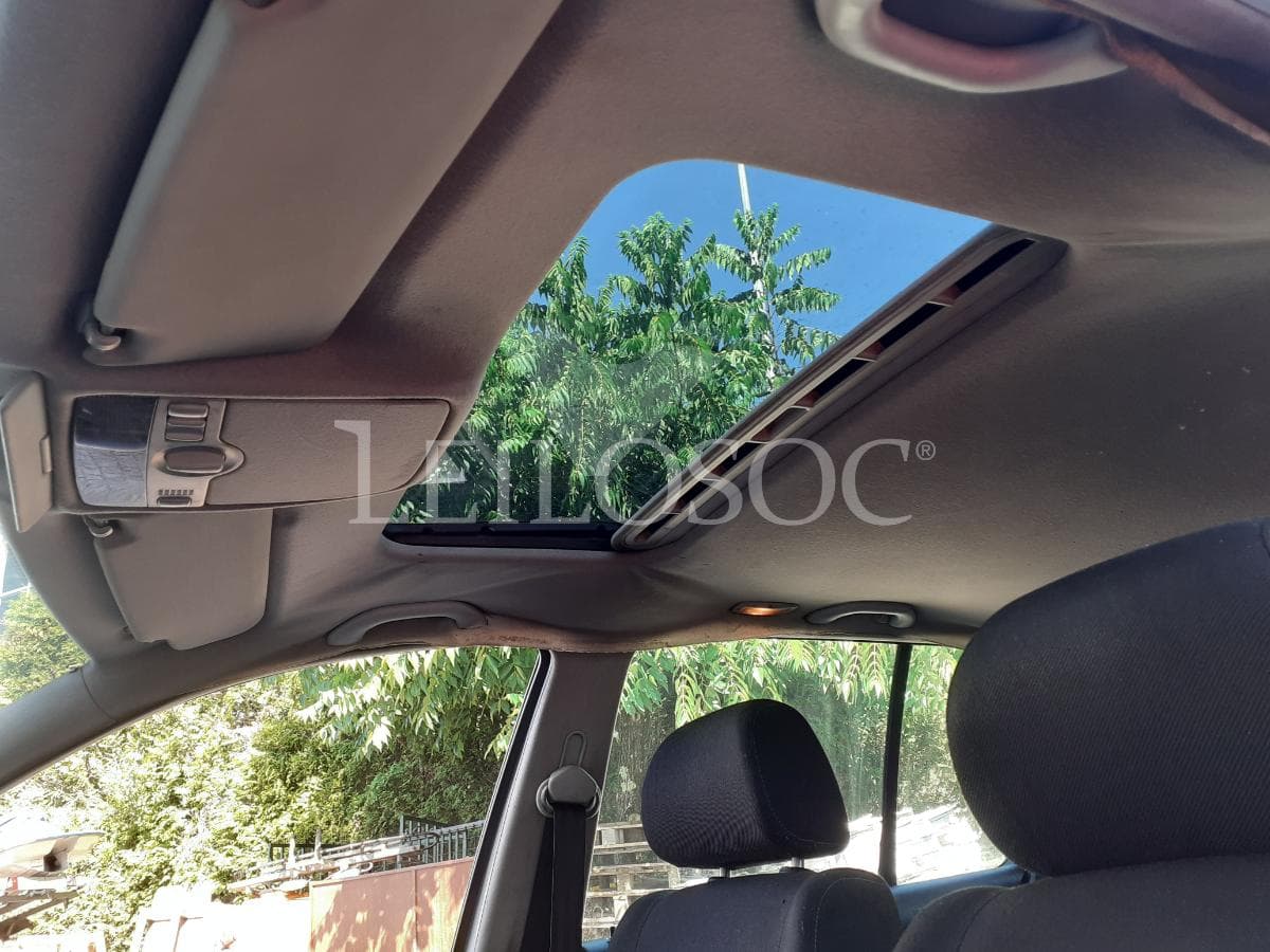 Volkswagen Golf 1.9 TDI · Ano 2001 — imagen 15