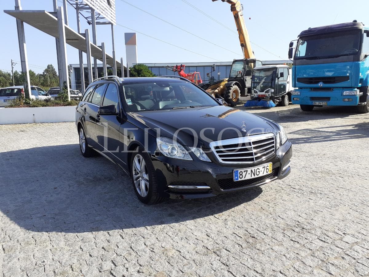 Mercedes-Benz E 300 Hybrid/Diesel · Ano 2012 — image 1