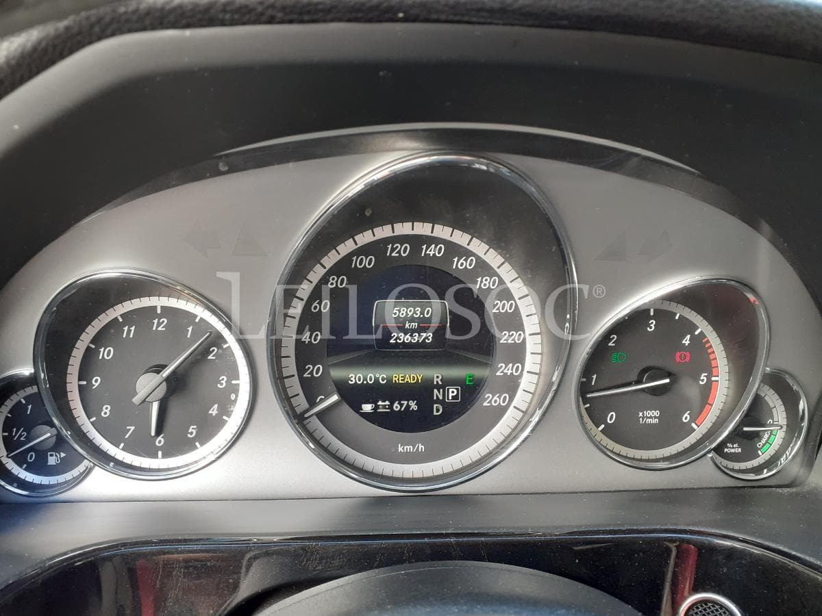 Mercedes-Benz E 300 Hybrid/Diesel · Ano 2012 — image 13