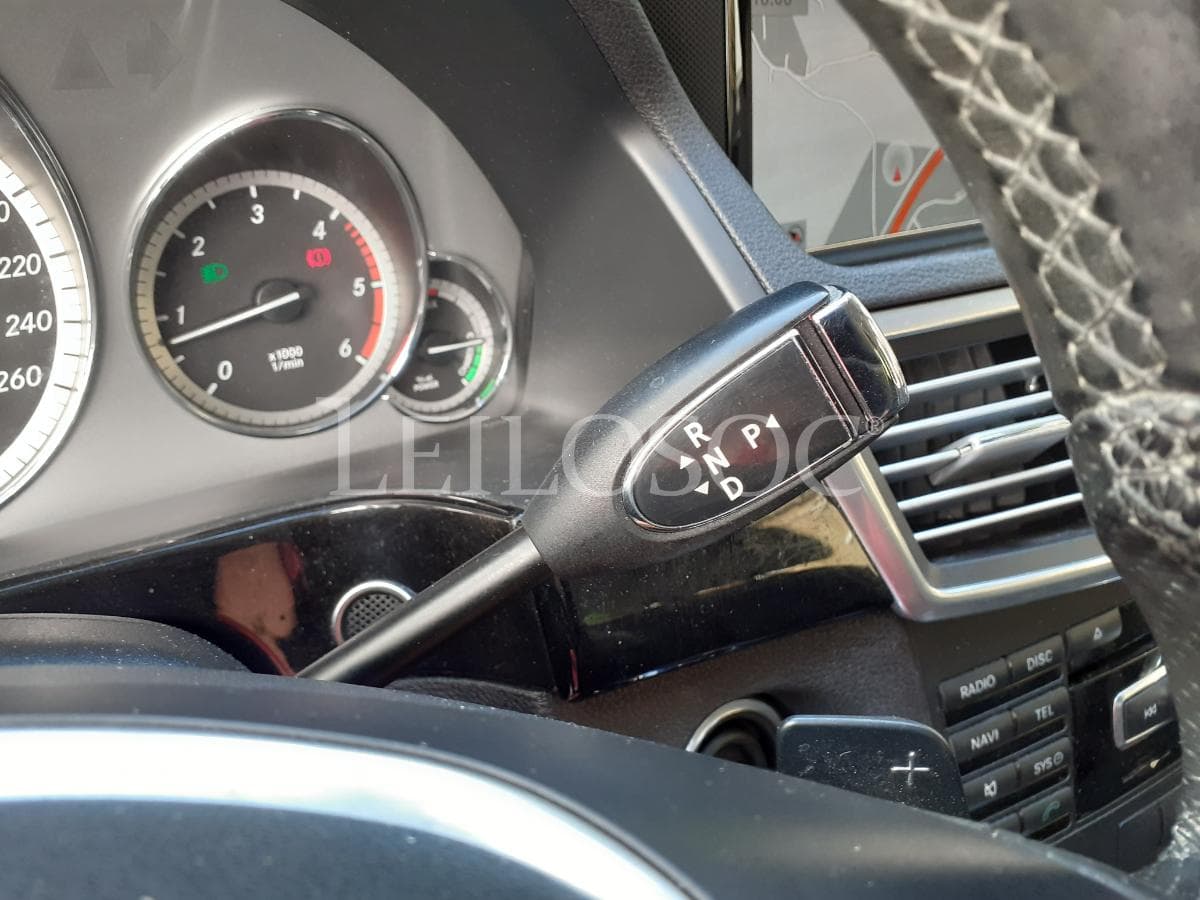 Mercedes-Benz E 300 Hybrid/Diesel · Ano 2012 — image 17