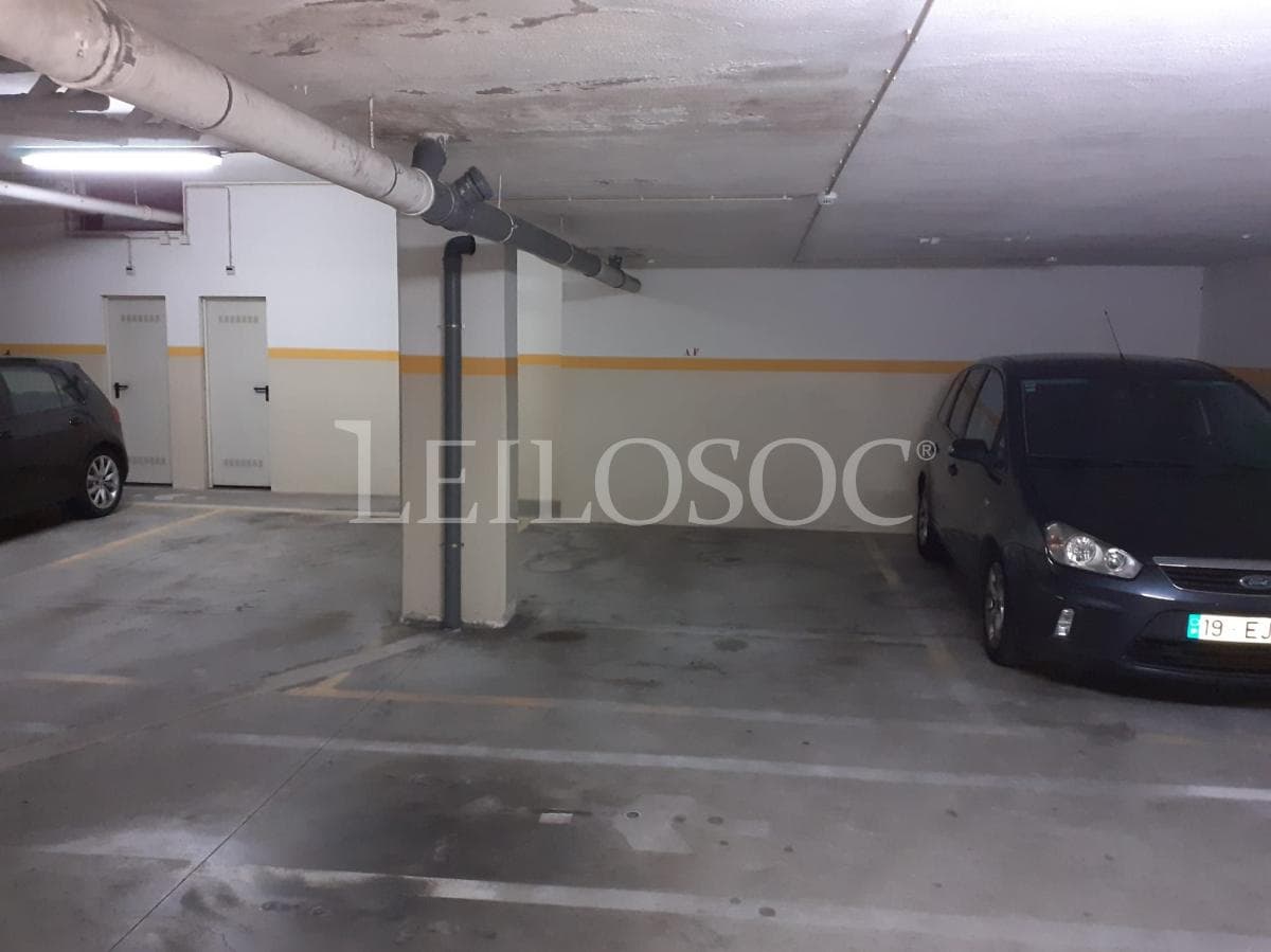 Garagem Fechada · Maia — imagen 3