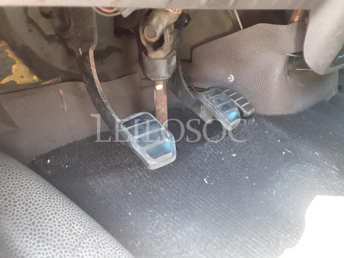 Renault Master 2.5 D · 9 Lugares — image 8