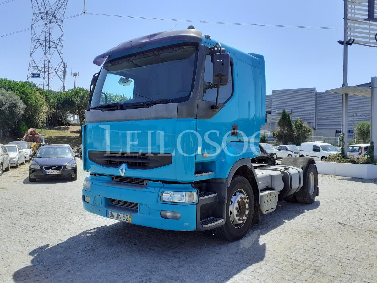 Trator Renault 420 DCI · Ano 2000 — image 3