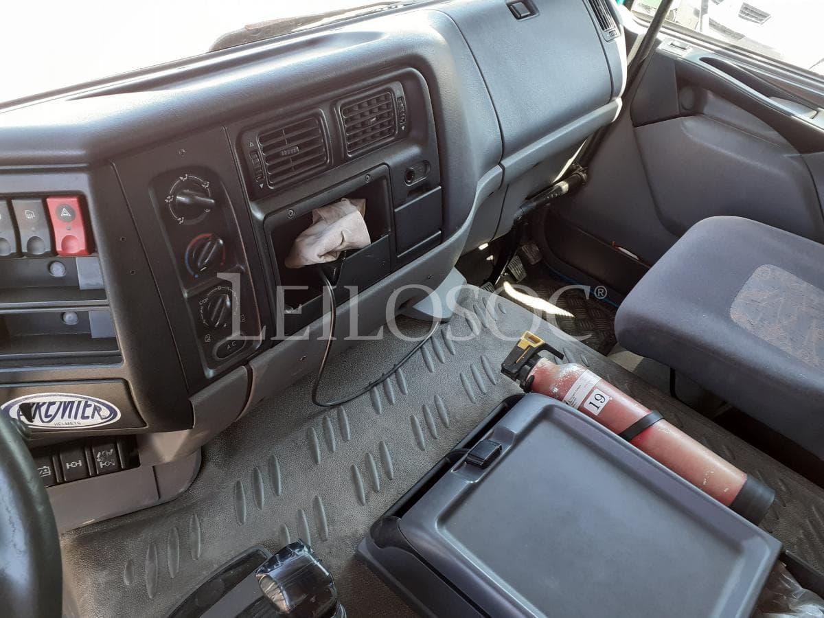 Trator Renault 420 DCI · Ano 2000 — image 11