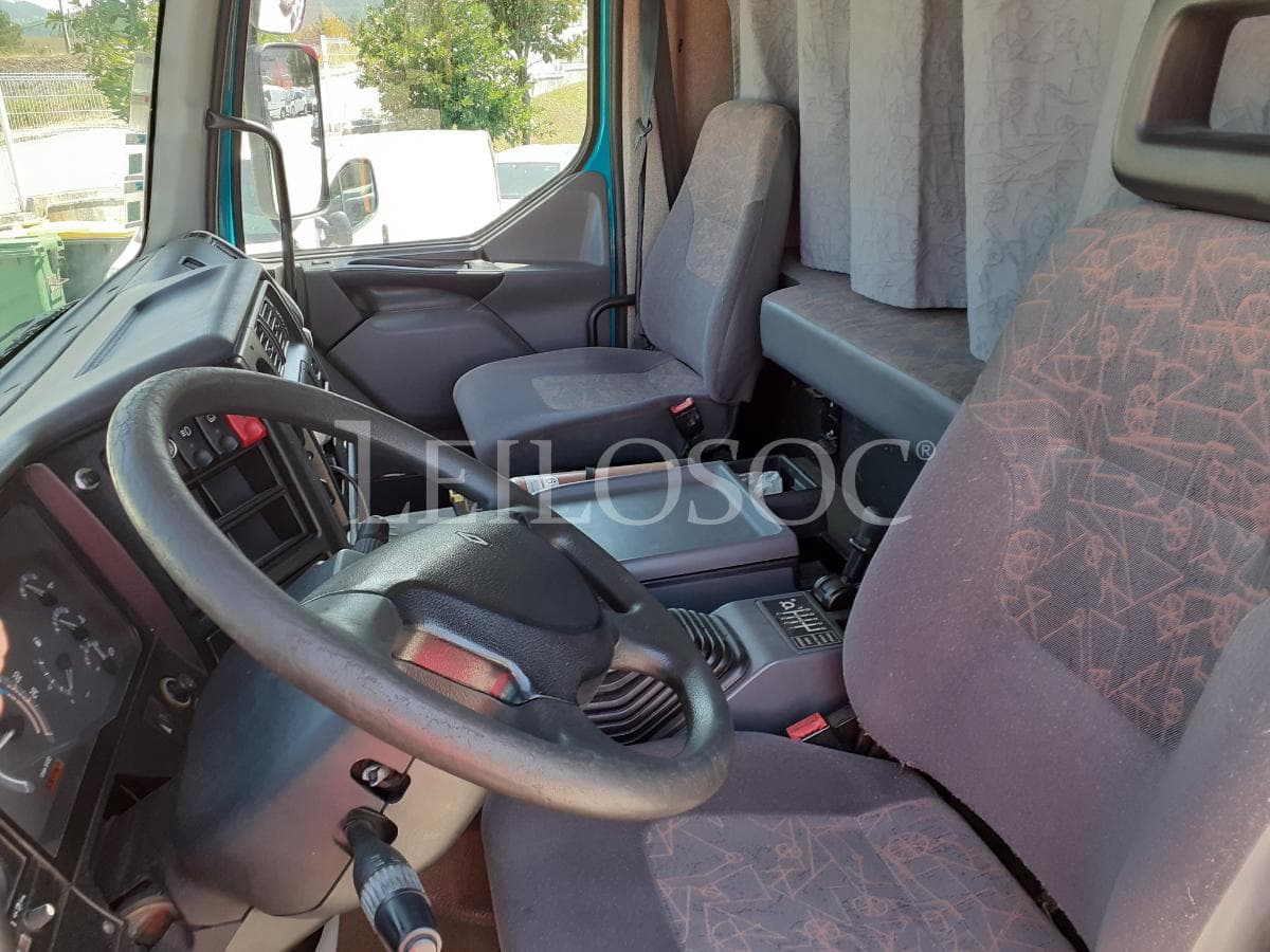 Trator Renault 420 DCI · Ano 2000 — image 7
