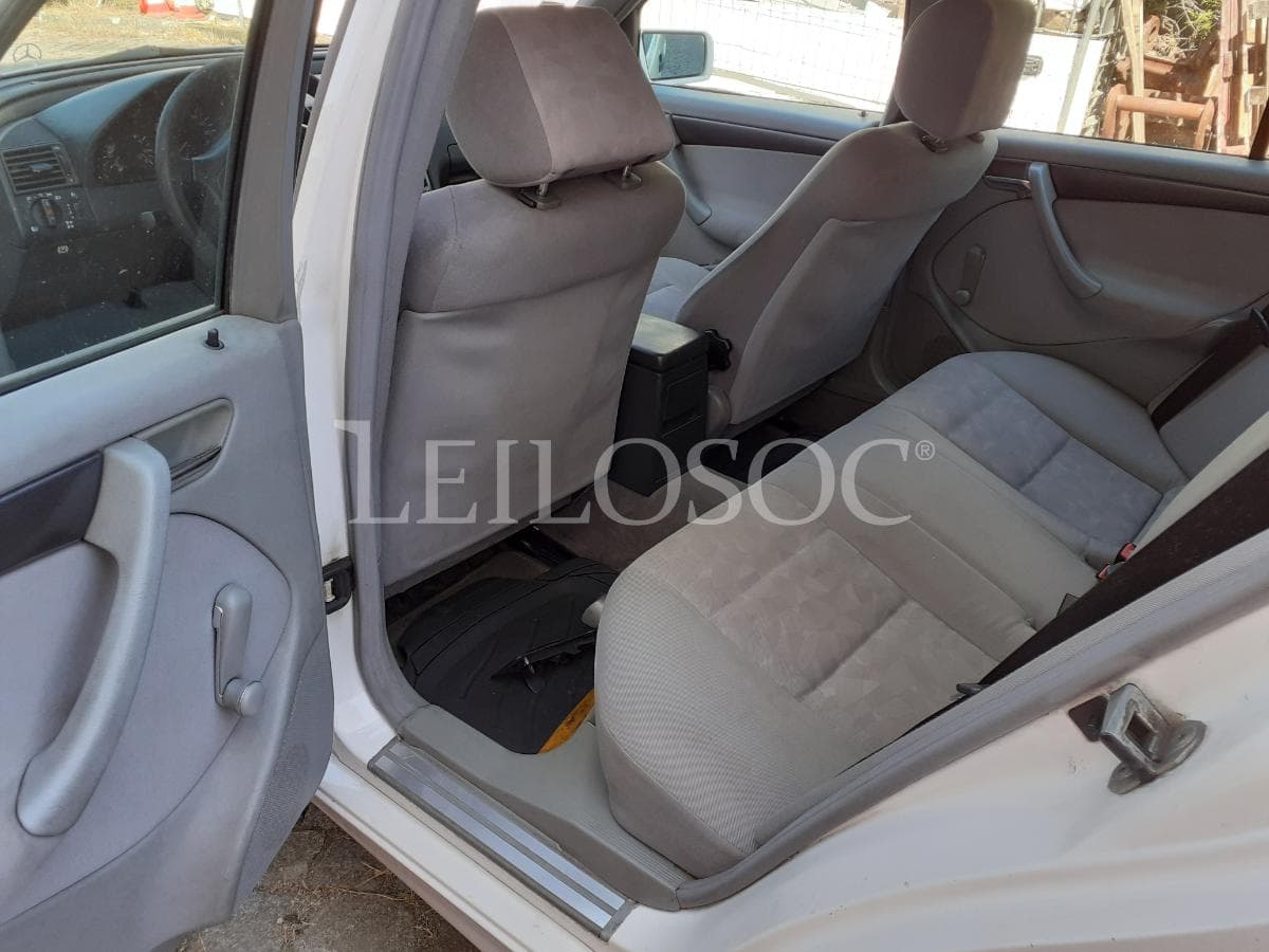 Mercedes-Benz C 220D · Ano 1997 — imagen 16