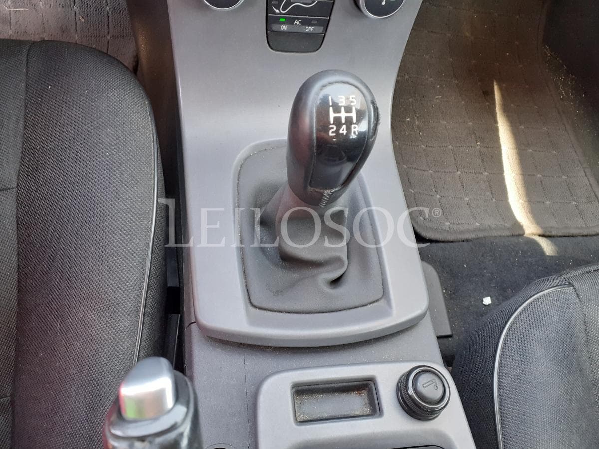 Volvo S40 1.6 · Diesel · Ano 2008 — imagen 14