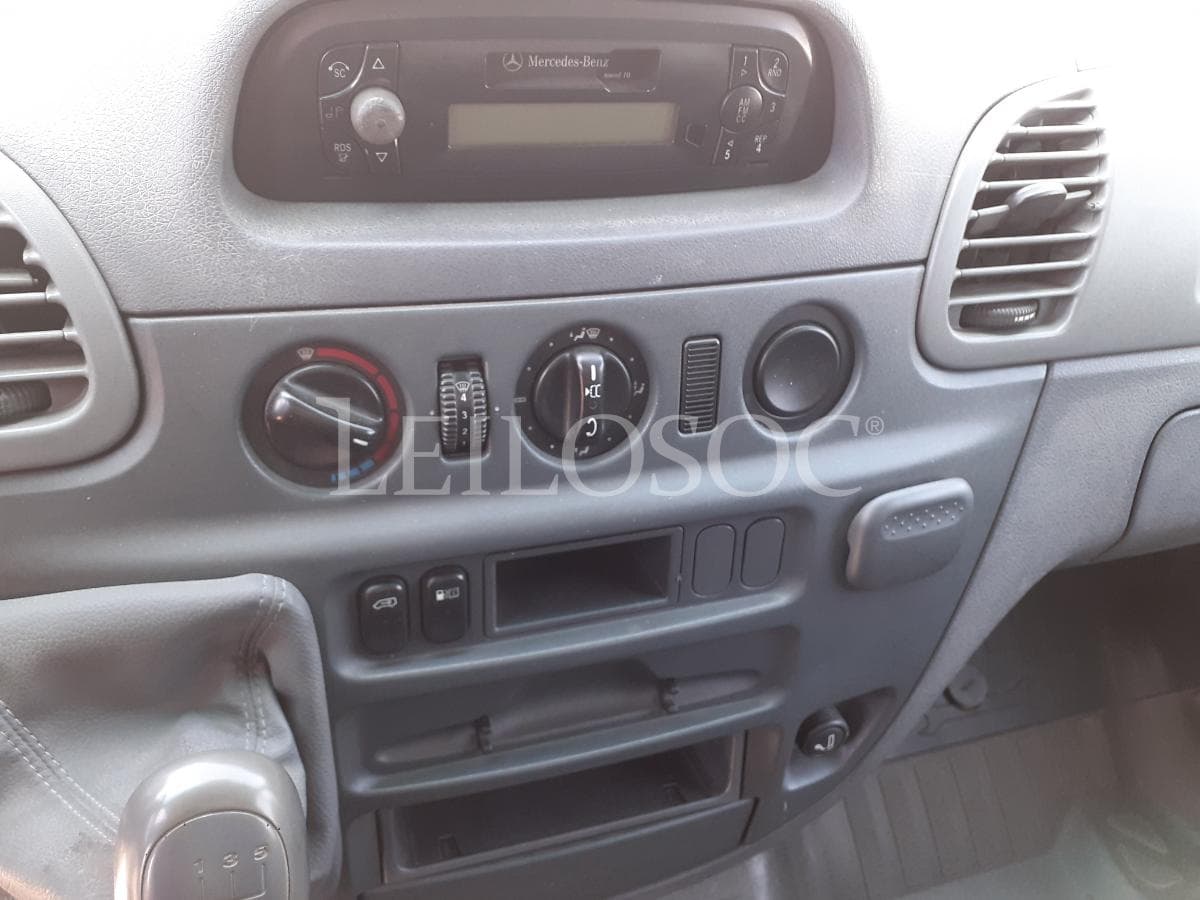 Mercedes-Benz Sprinter · Contentor · Ano 2004 — image 13