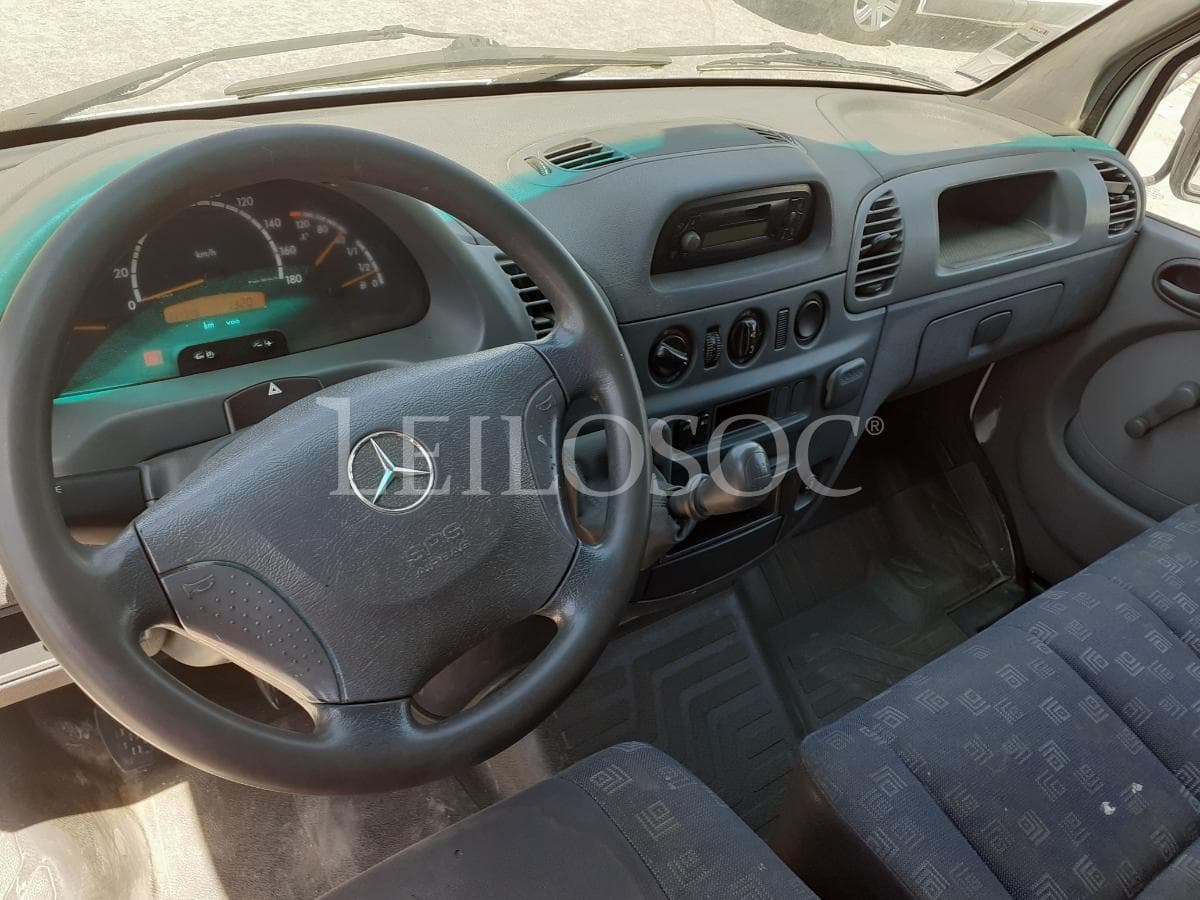 Mercedes-Benz Sprinter · Contentor · Ano 2004 — image 12