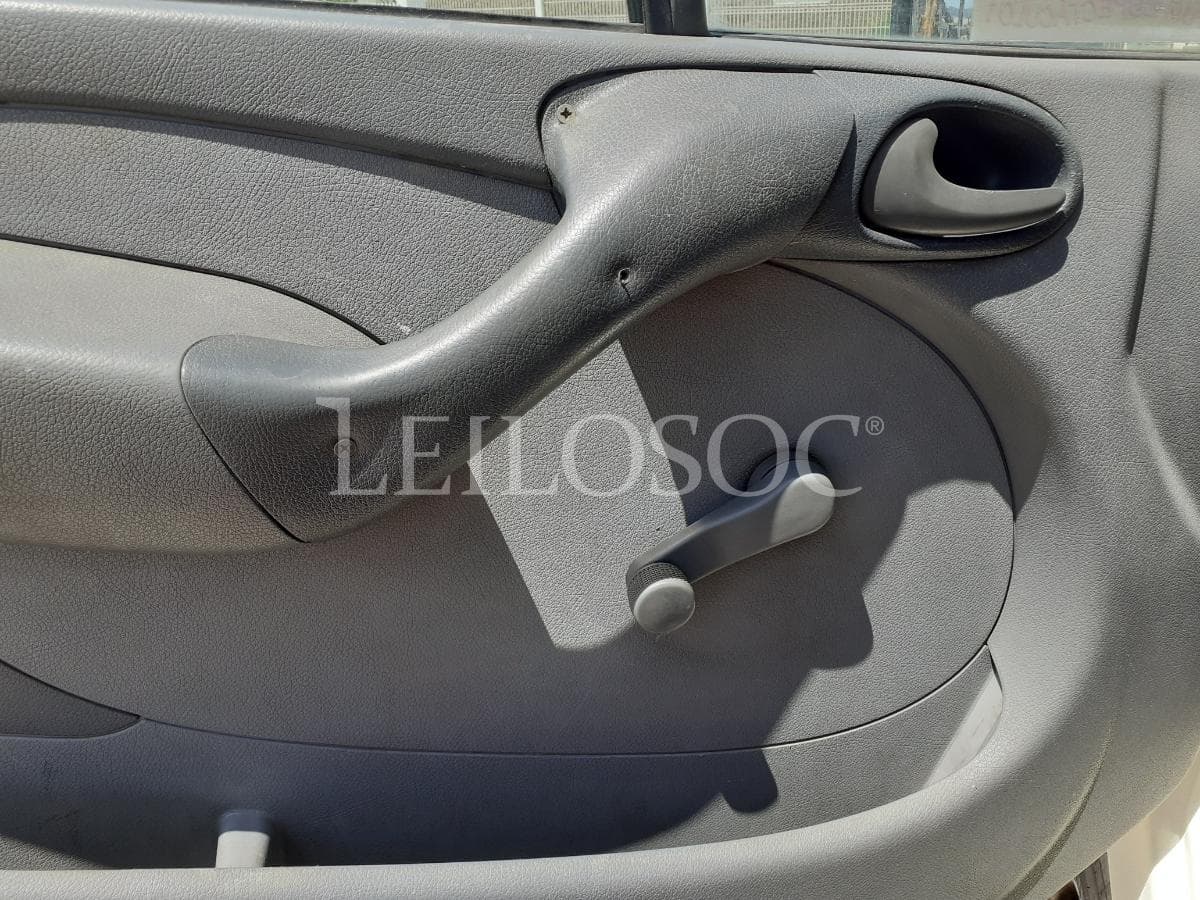 Mercedes-Benz Sprinter · Contentor · Ano 2004 — image 11