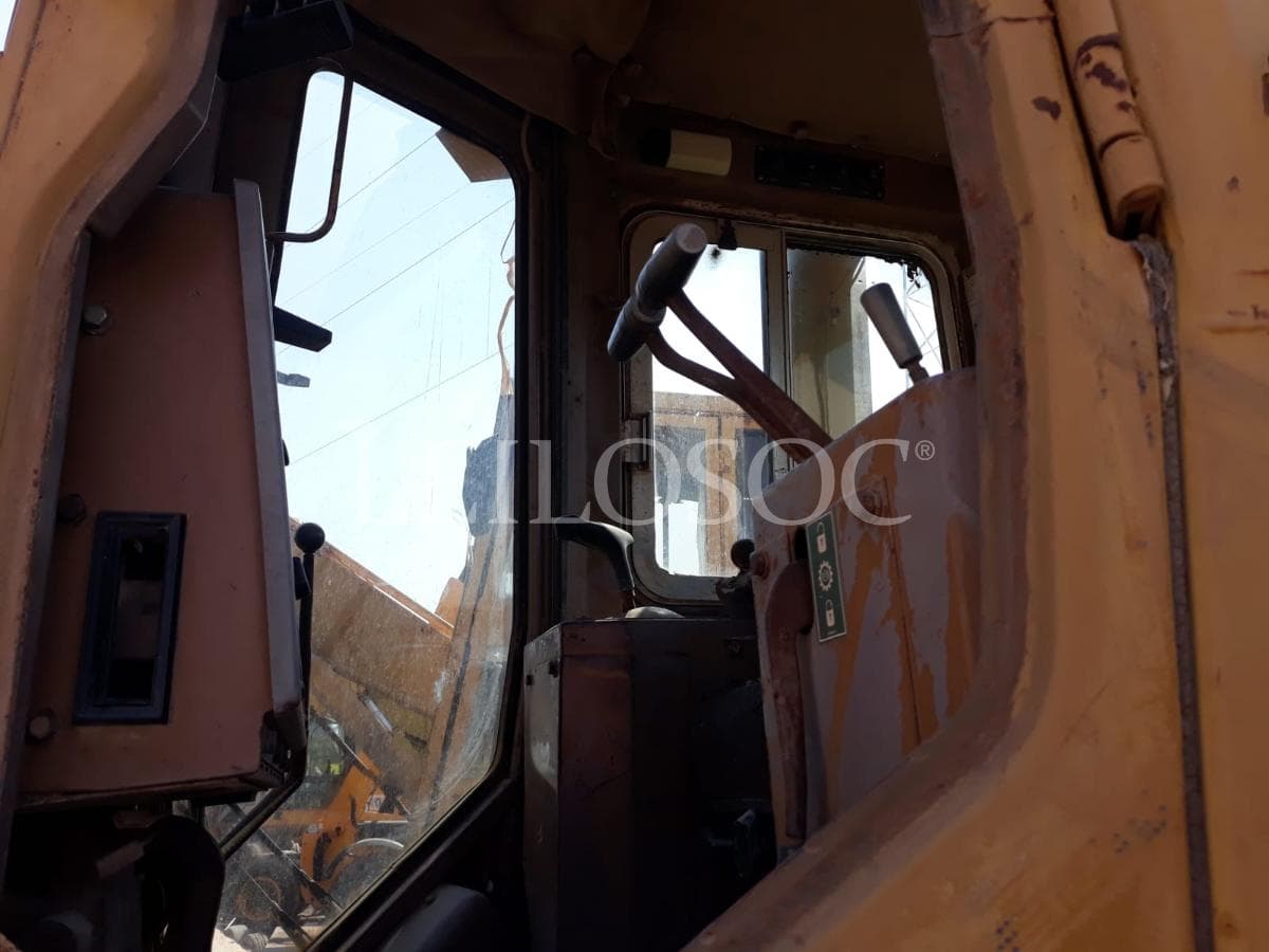 Bulldocer Cat D5H — image 16