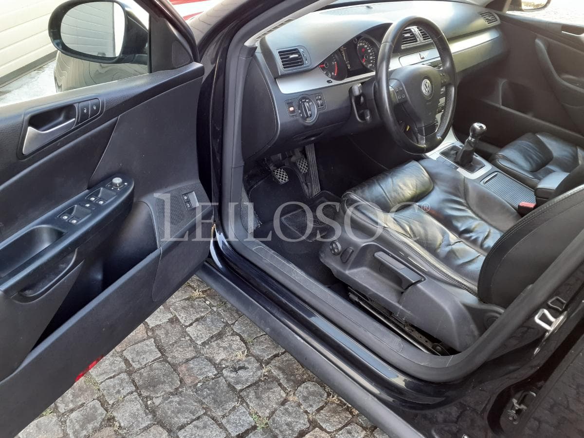Volkswagen Passat 2.0 TDI · Ano 2009 — imagen 9