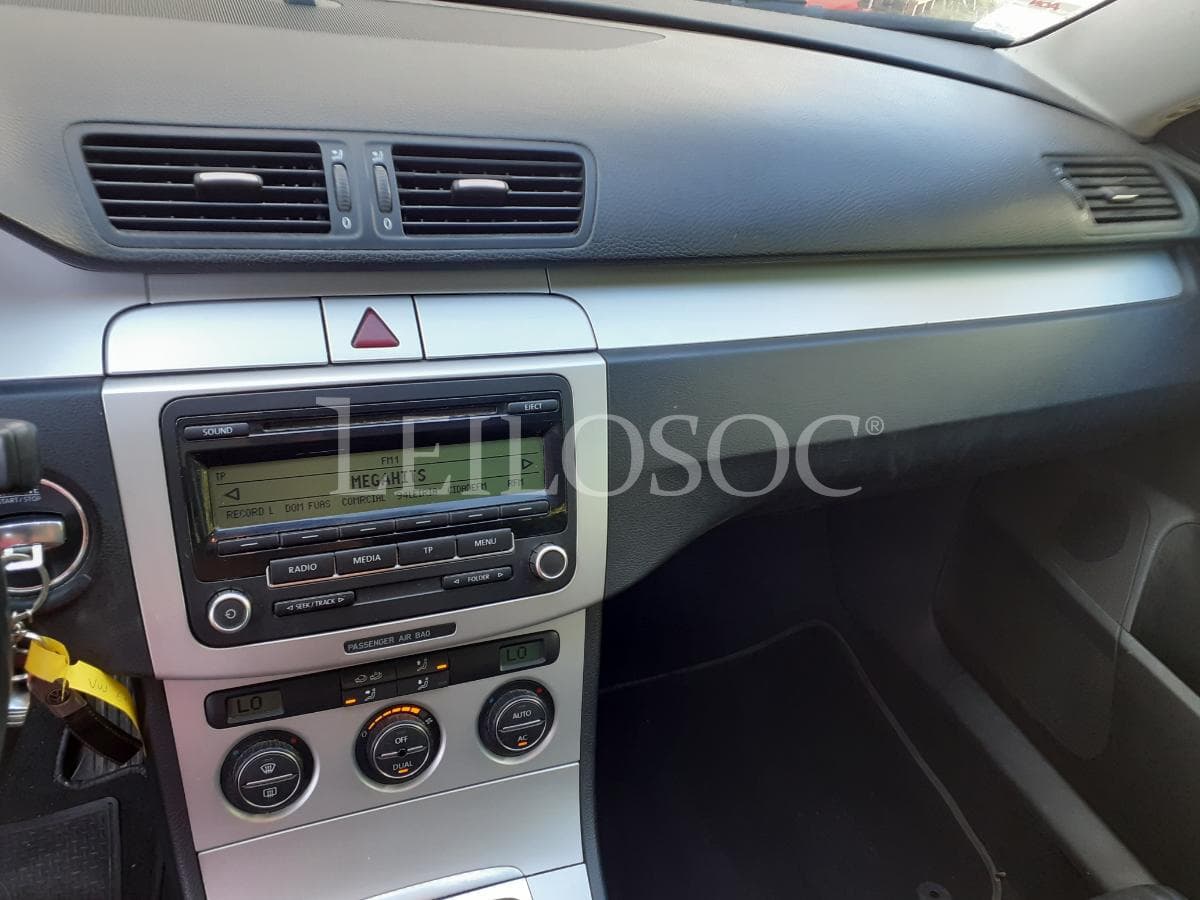 Volkswagen Passat 2.0 TDI · Ano 2009 — imagen 13