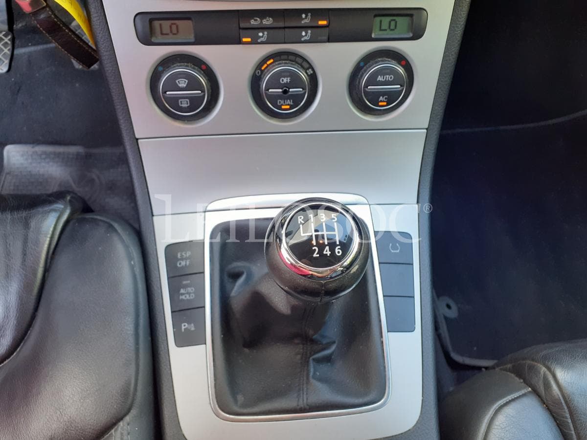 Volkswagen Passat 2.0 TDI · Ano 2009 — imagen 15