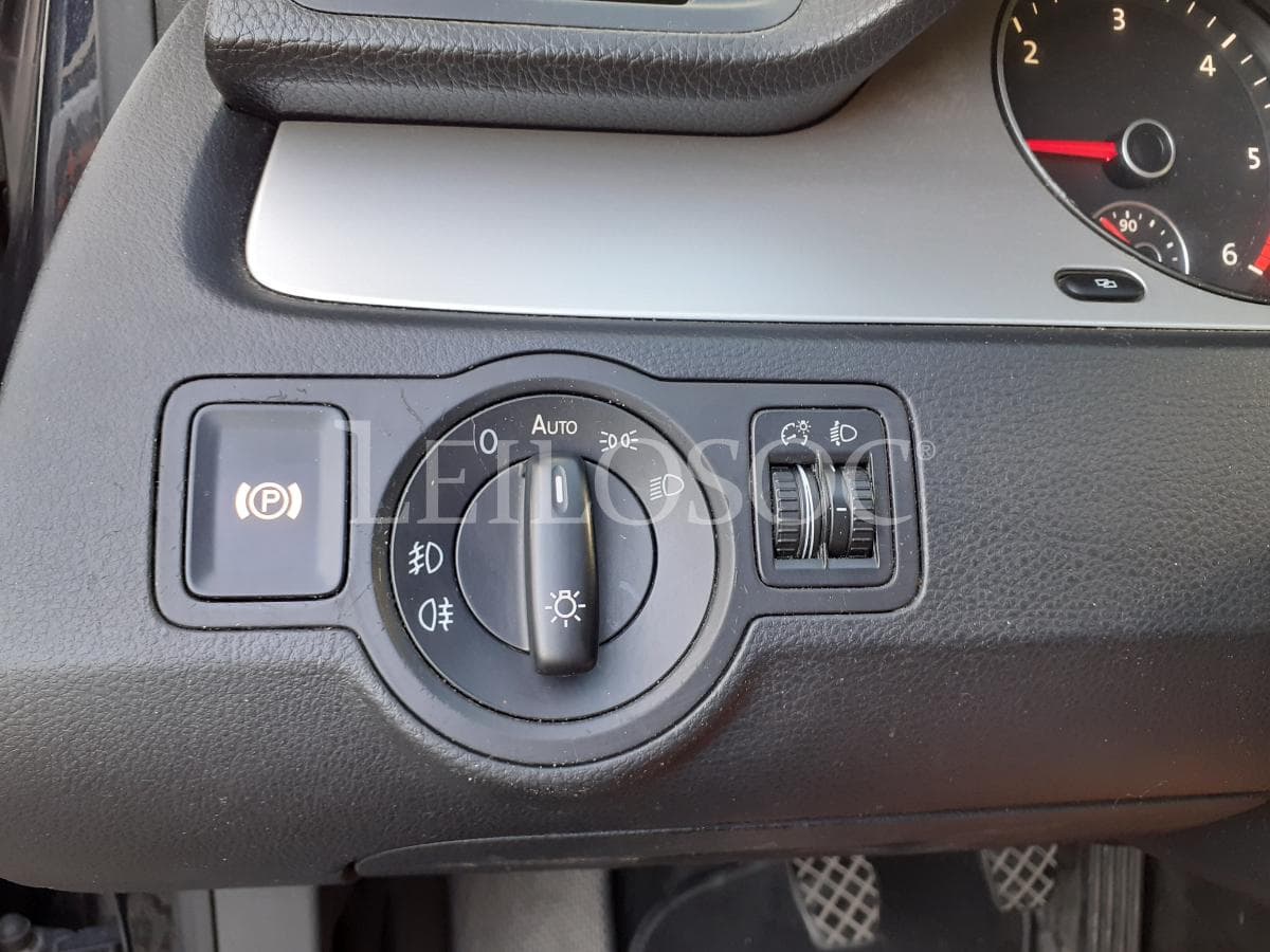 Volkswagen Passat 2.0 TDI · Ano 2009 — imagen 19