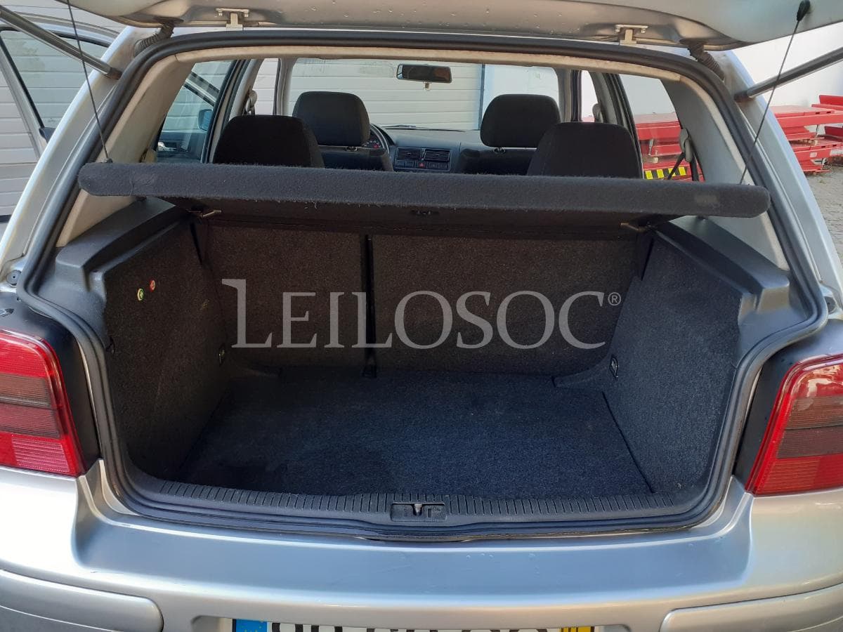 Volkswagen Golf 1.9 TDI · Ano 2001 — imagen 6