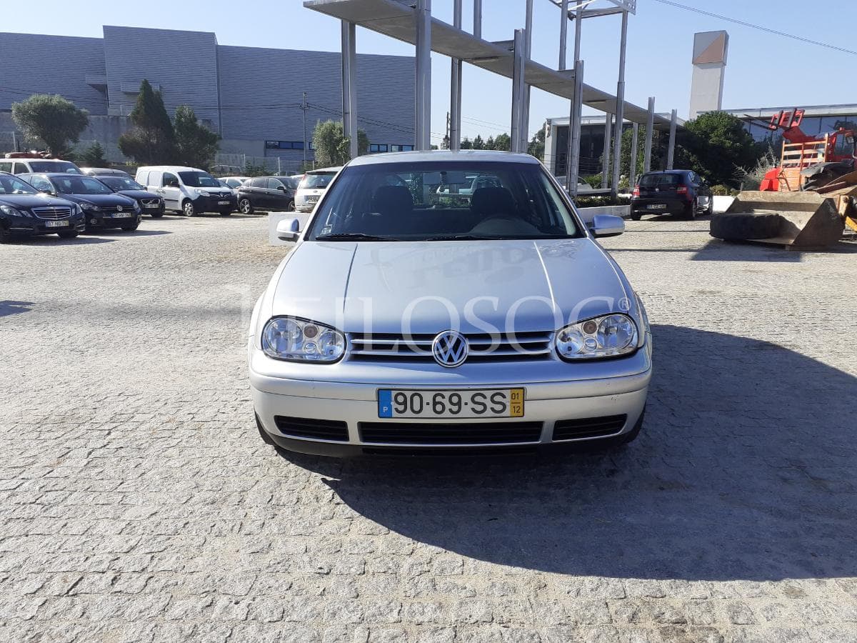 Volkswagen Golf 1.9 TDI · Ano 2001 — imagen 2