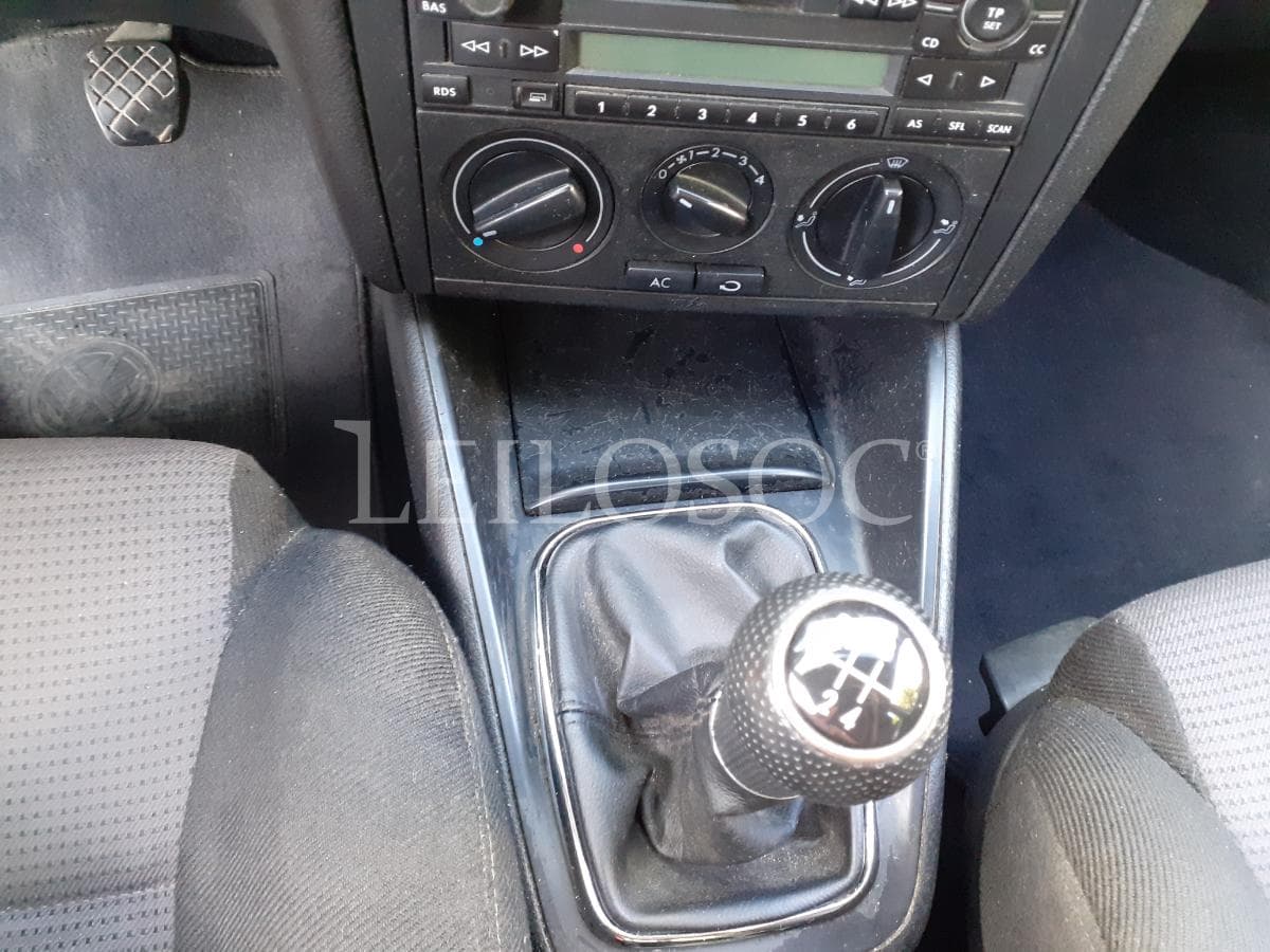 Volkswagen Golf 1.9 TDI · Ano 2001 — imagen 18