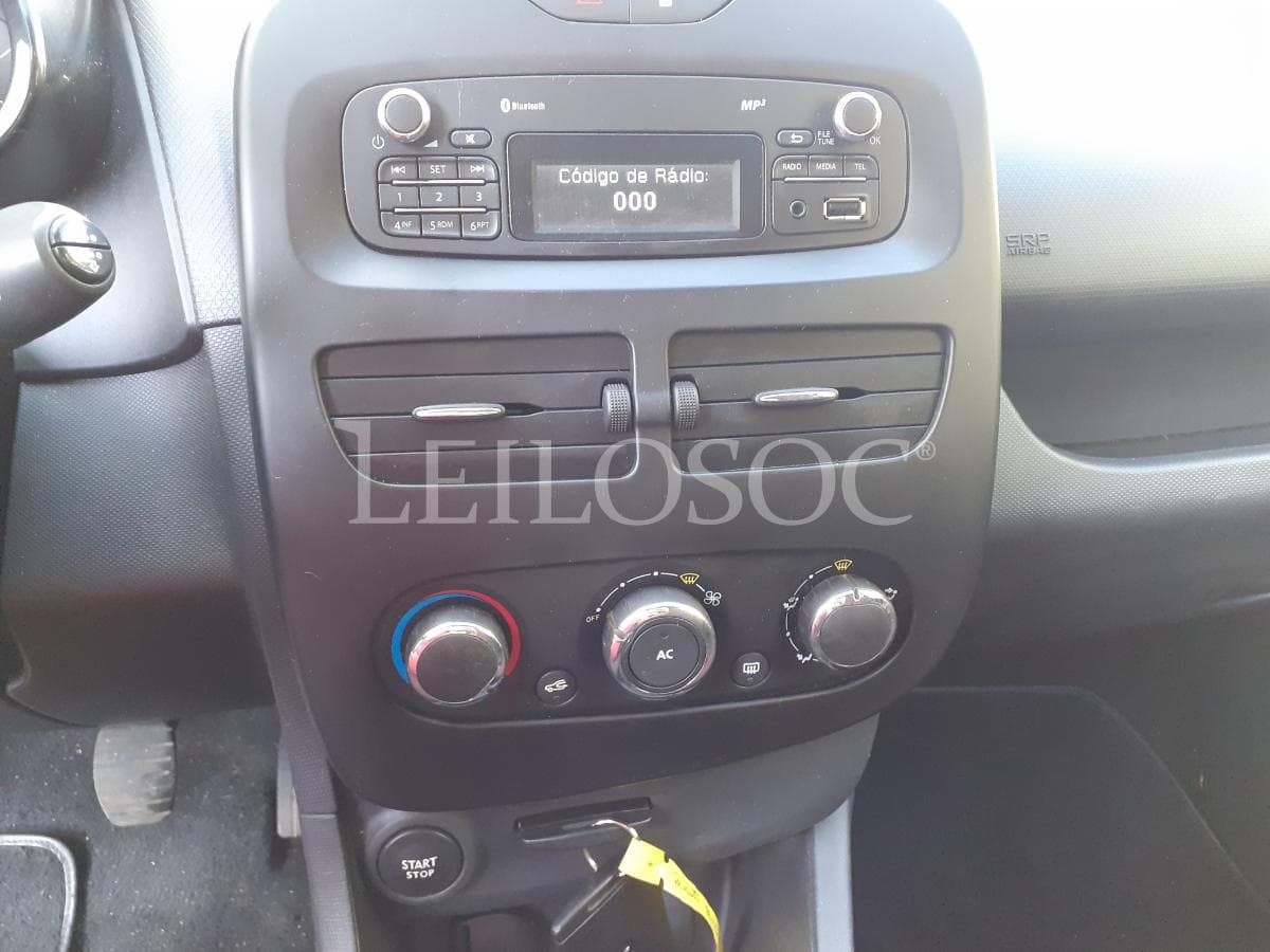 Renault Clio 1.5 DCI · Año 2014 — imagen 17