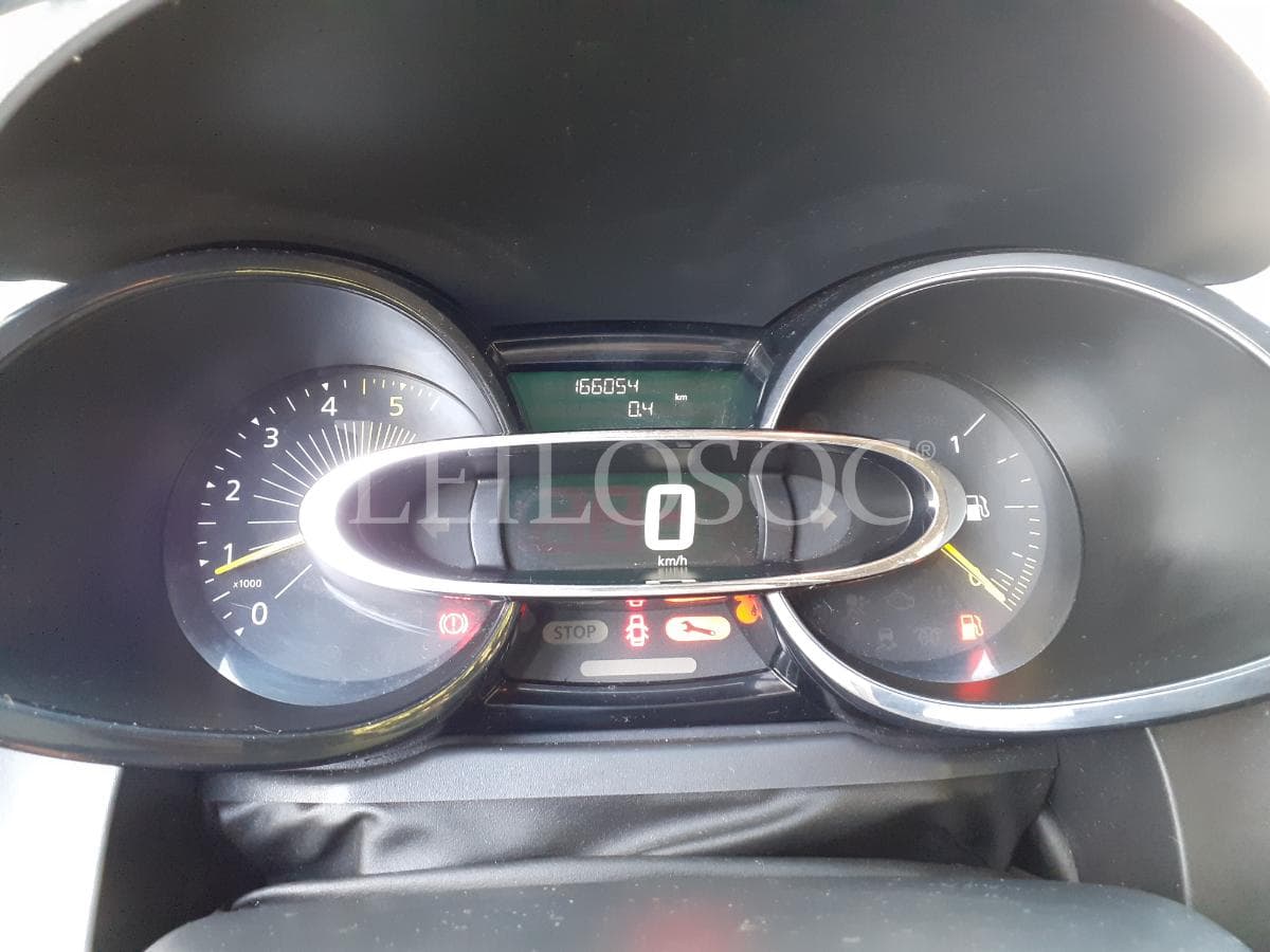 Renault Clio 1.5 DCI · Año 2014 — imagen 20