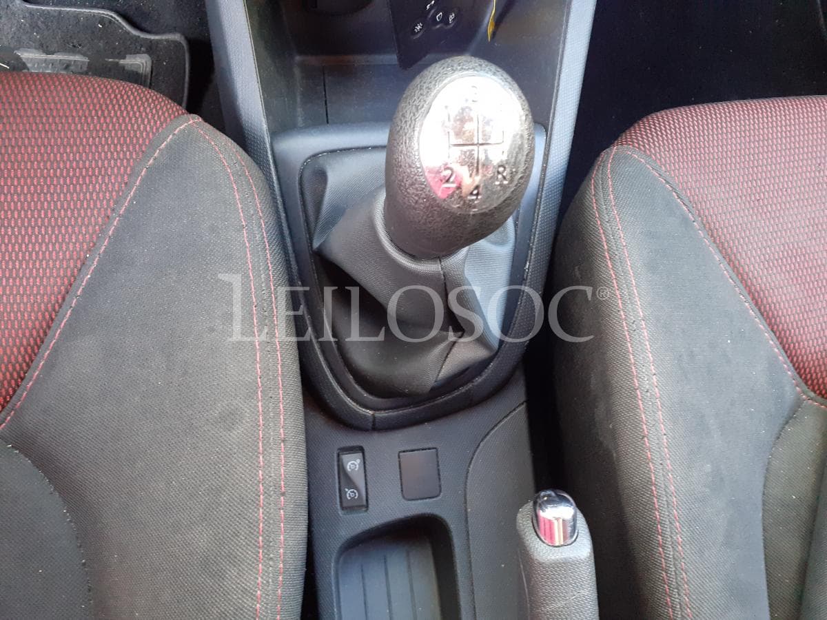 Renault Clio 1.5 DCI · Año 2014 — imagen 15