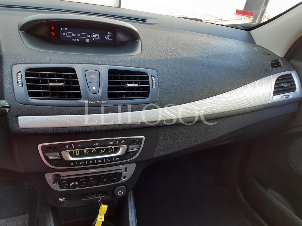 Renault Mégane 1.5 DCI · Ano 2013 — imagen 11