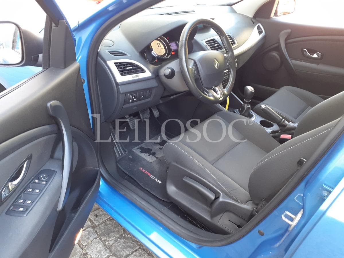 Renault Mégane 1.5 DCI · Ano 2013 — imagen 8
