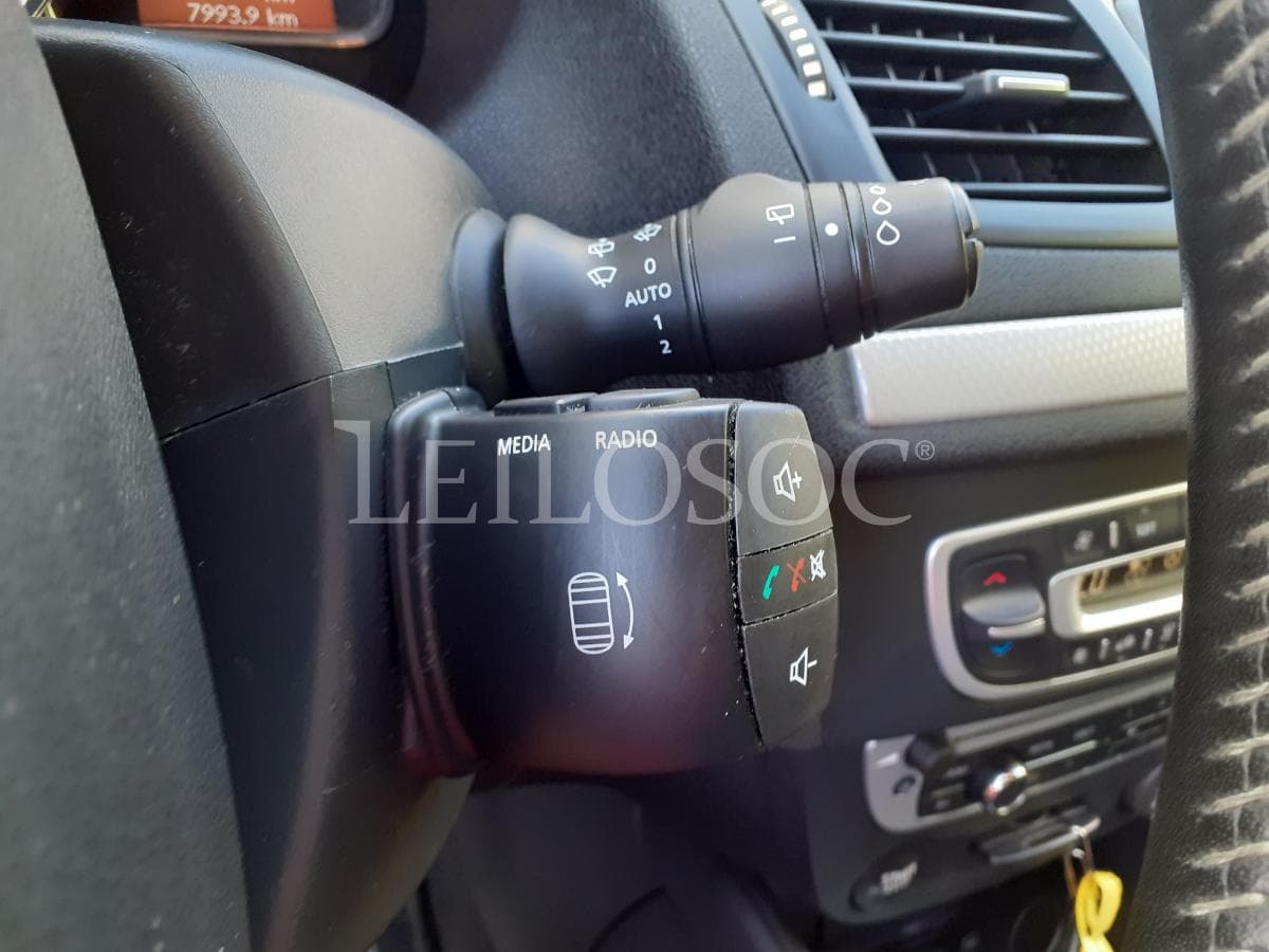 Renault Mégane 1.5 DCI · Ano 2013 — imagen 16
