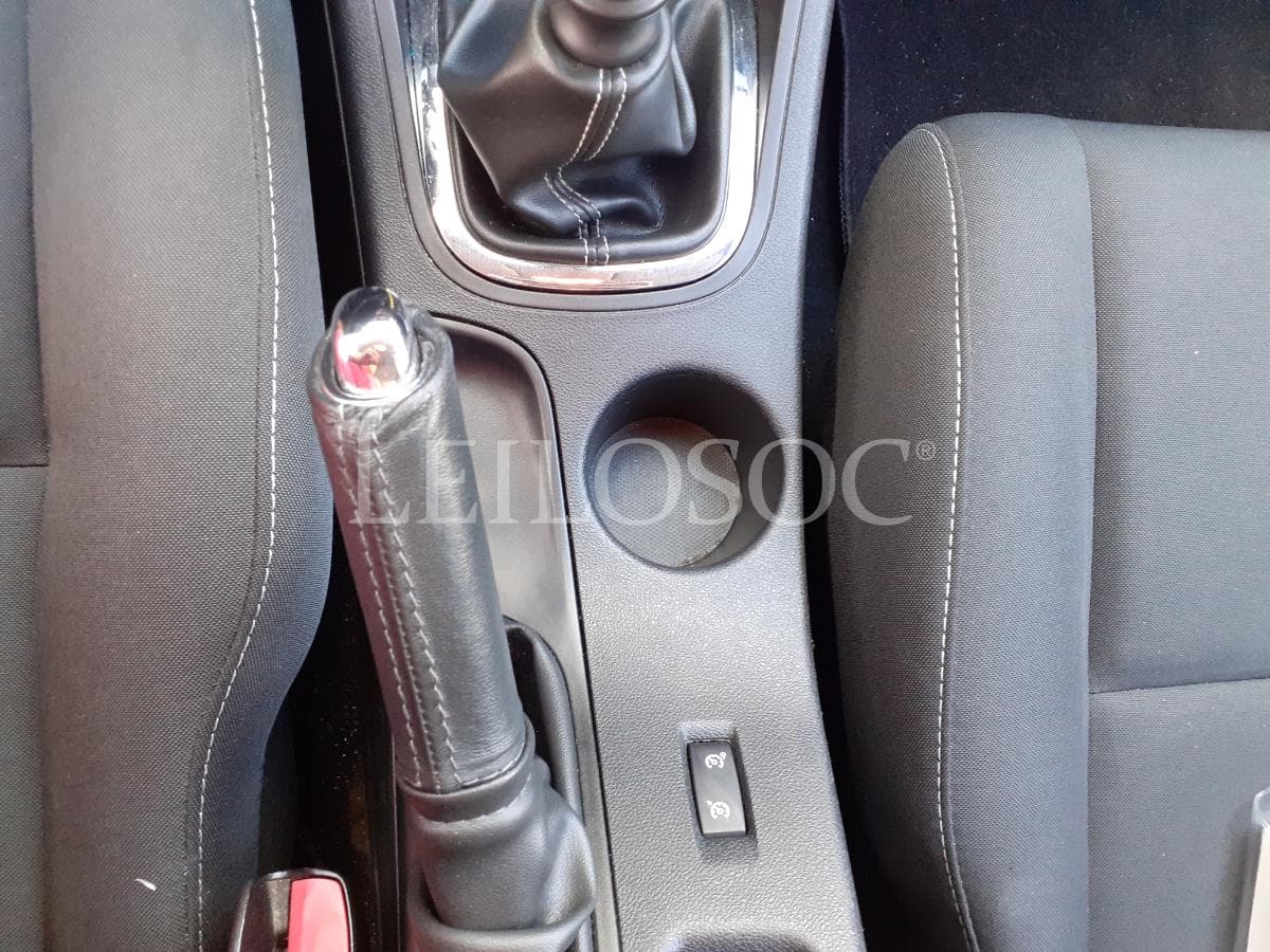 Renault Mégane 1.5 DCI · Ano 2013 — imagen 18
