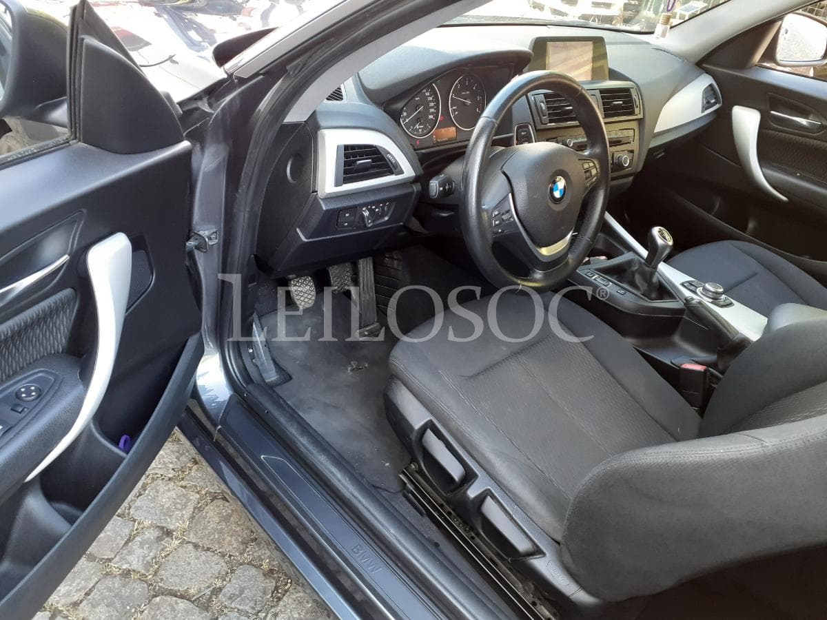 BMW 116 D · Ano 2012 — imagen 8