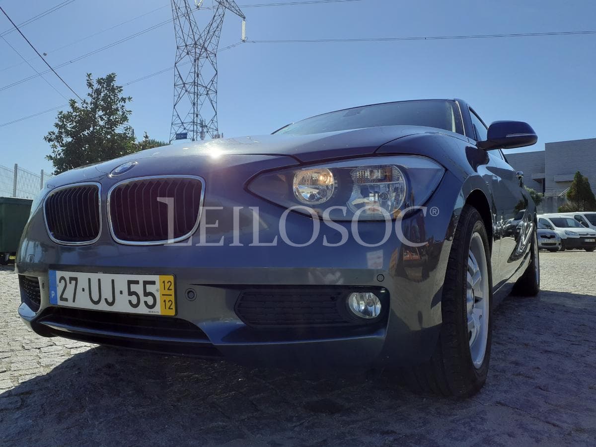 BMW 116 D · Ano 2012 — imagen 25