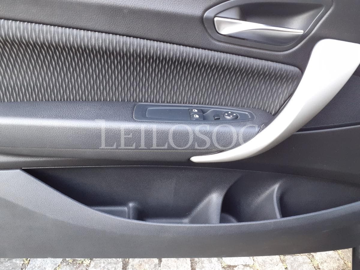BMW 116 D · Ano 2012 — imagen 13