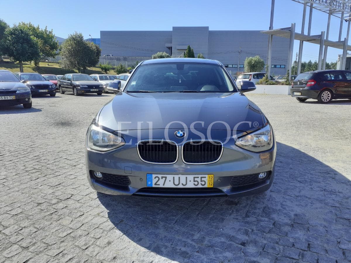 BMW 116 D · Ano 2012 — imagen 2