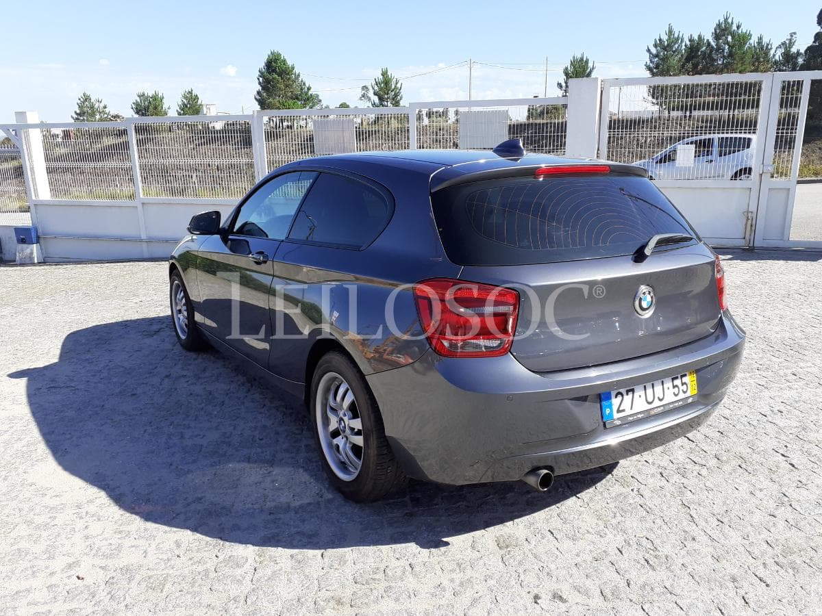 BMW 116 D · Ano 2012 — imagen 4