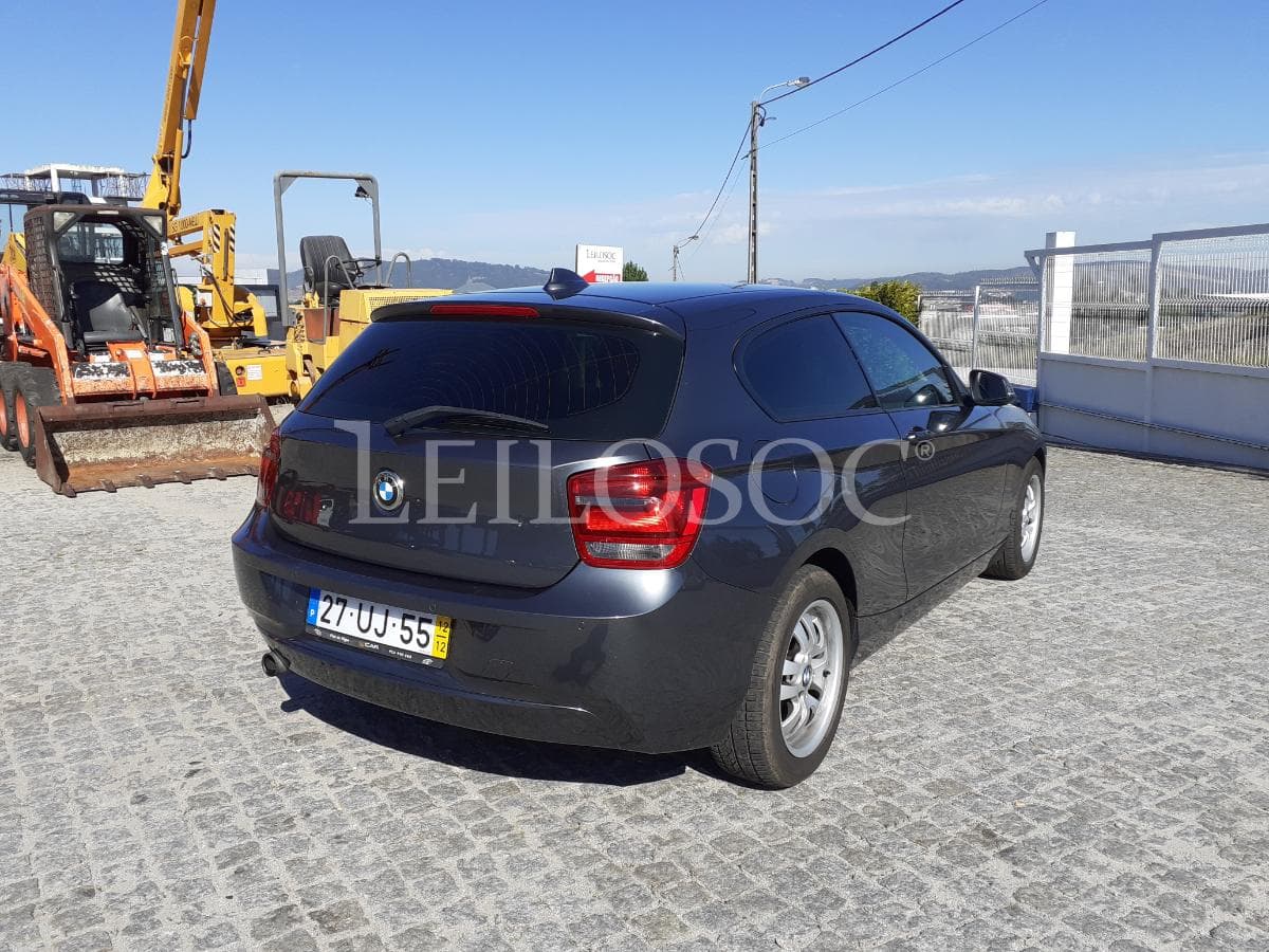 BMW 116 D · Ano 2012 — imagen 6