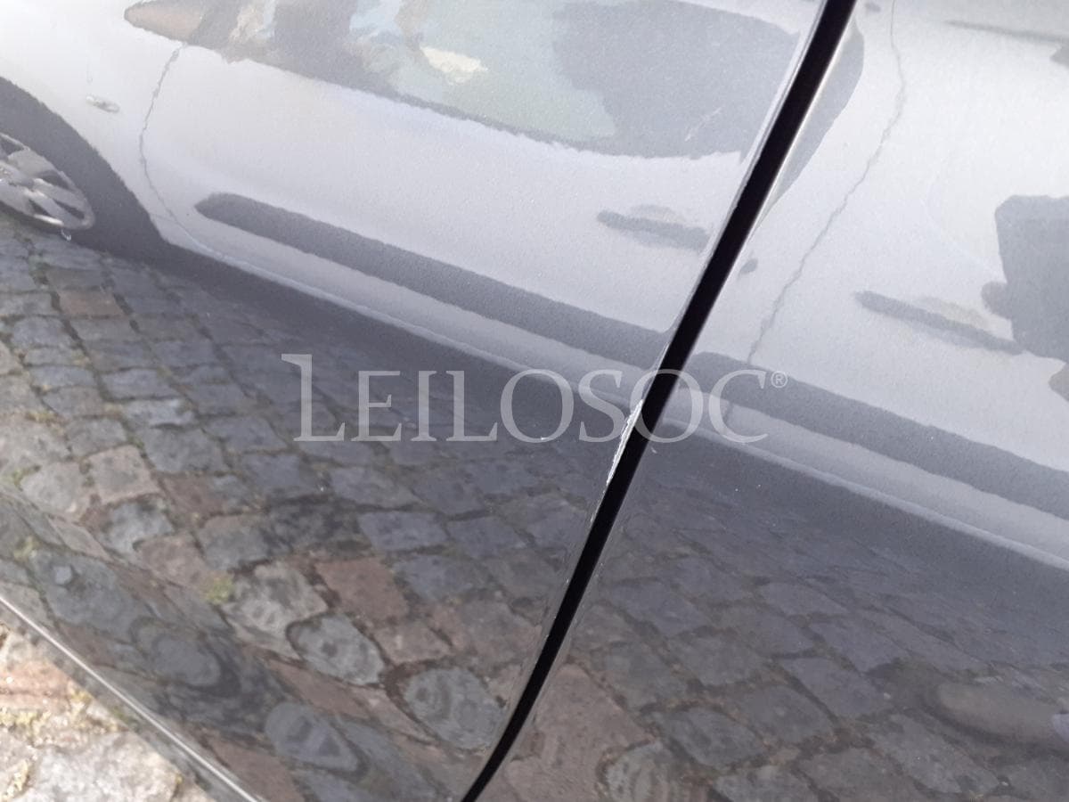BMW 116 D · Ano 2012 — imagen 17