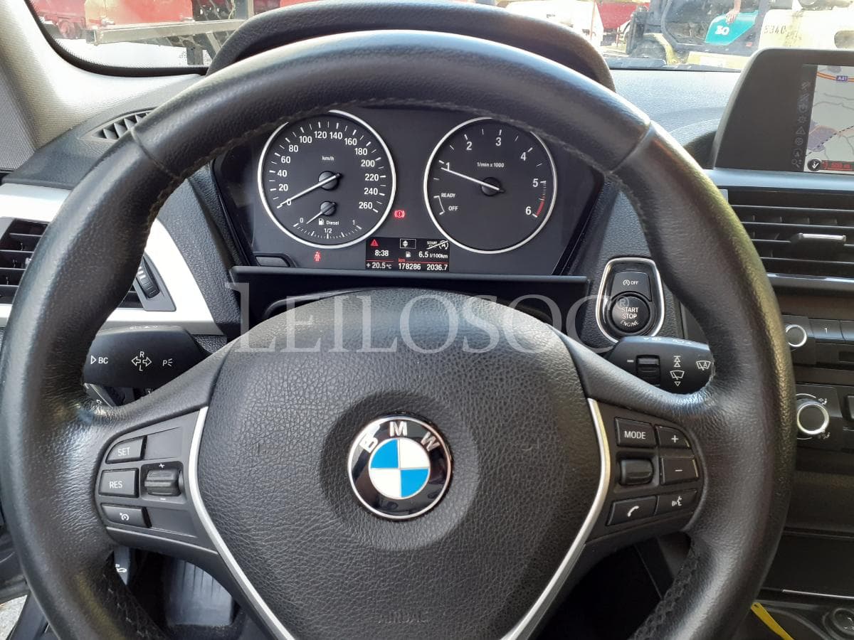 BMW 116 D · Ano 2012 — imagen 19