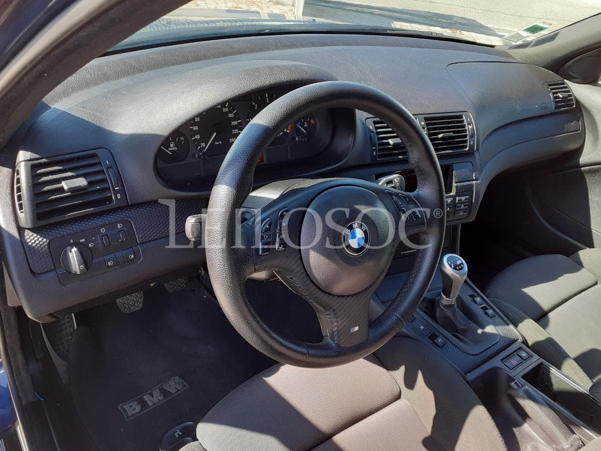 BMW 320 D · Ano 2004 — image 13