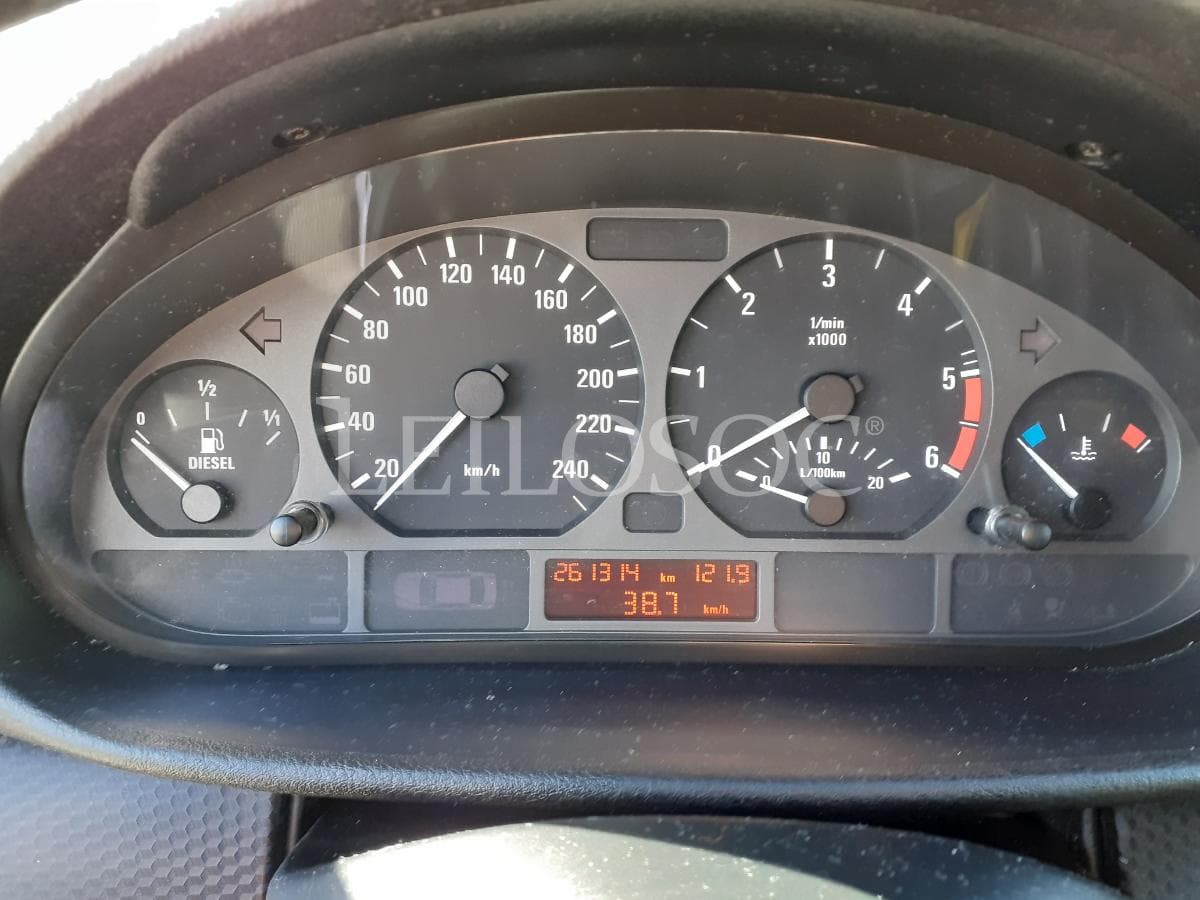 BMW 320 D · Ano 2004 — image 15