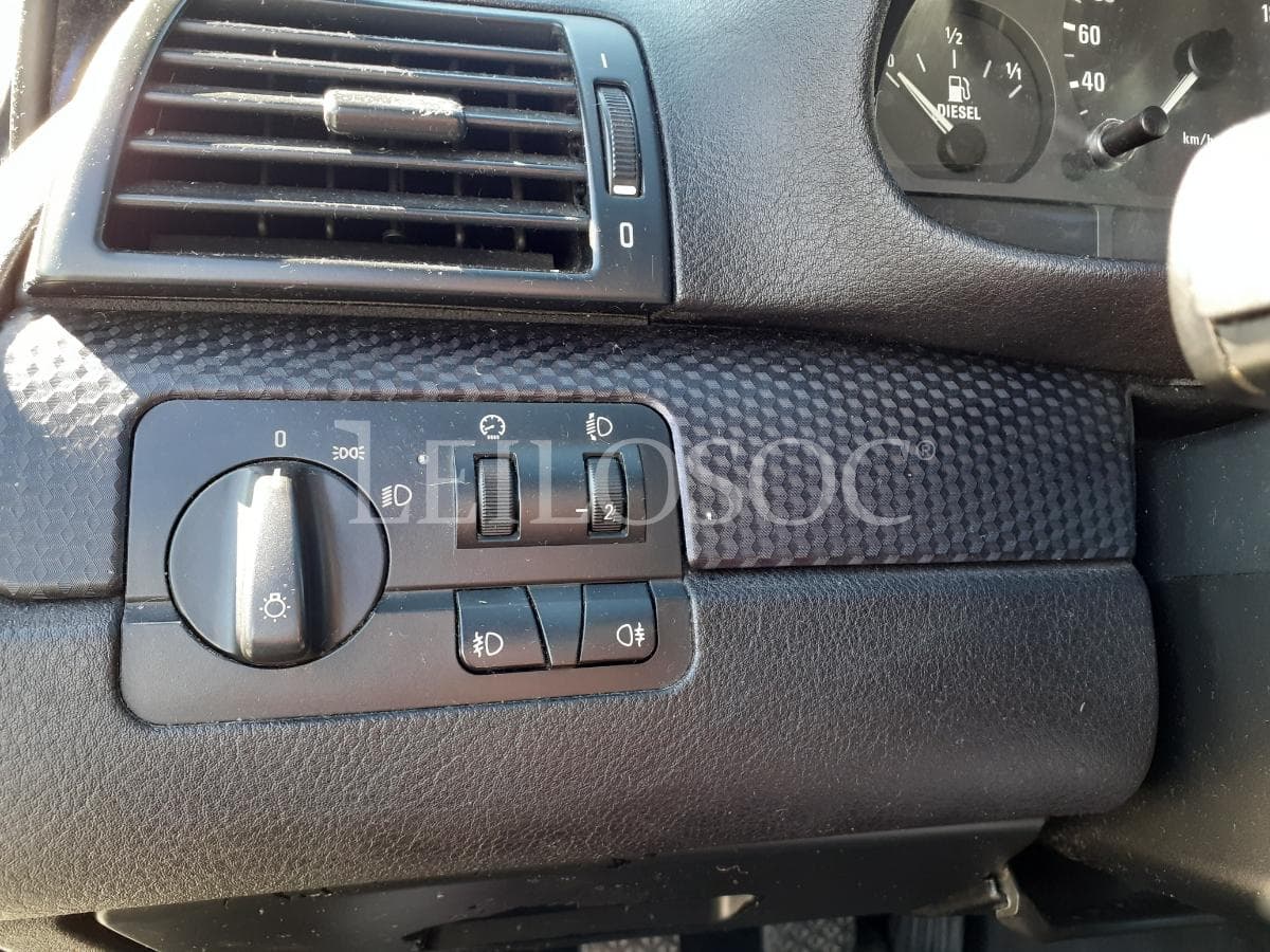 BMW 320 D · Ano 2004 — image 16
