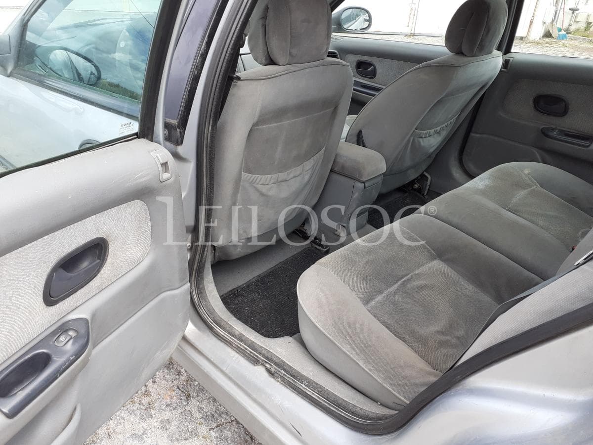 Renault Laguna · Ano 1999 — imagen 15