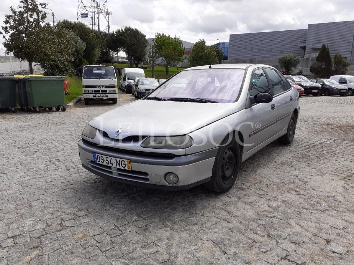 Renault Laguna · Ano 1999 — imagen 3